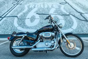 Harley-Davidson 883 Sportster Custom