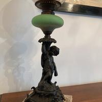 Lampada ad olio antica in bronzo