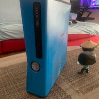 Xbox 360 personalizzata blu