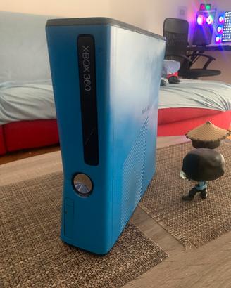 Xbox 360 personalizzata blu