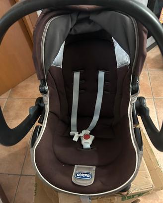 Ovetto chicco con base di aggancio per auto