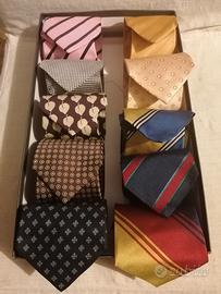 Cravatte di pura seta, colori e fantasie misti