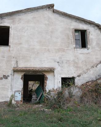 Casale e terreno
