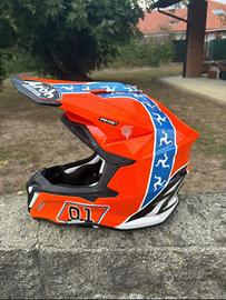 Casco Airoh hazzard