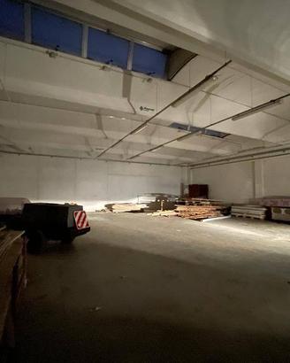 Immobile di 343 m² con 2 locali a Calolziocorte