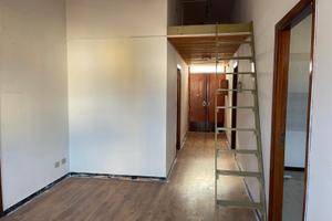 Casa indipendente con ampio cortile e magazzino