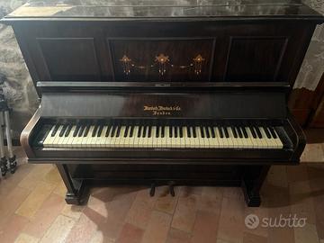 Piano antico in legno