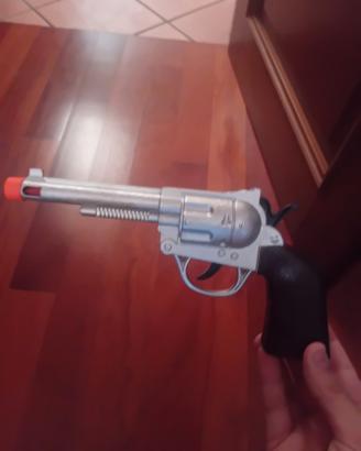pistola giocattolo