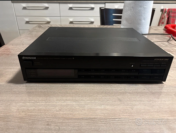 Radio Pioneer Tuner F-X440