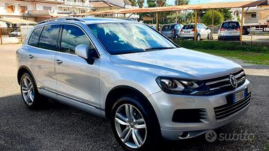 VOLKSWAGEN Touareg - 2013