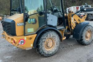 Pala Cat 906