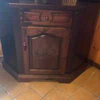 Mobile in legno angolare