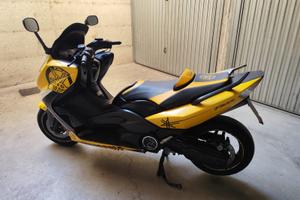 Yamaha Tmax giallo alrapovic