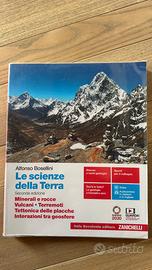 libro scolastico