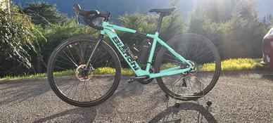 Bianchi impulso e-allroad 