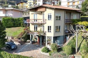 Villa di 314 m² con 5 locali e box auto doppio a V