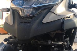 Yamaha Tricity 300 incidentato - a pezzi