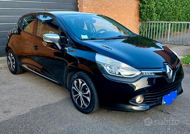 Renault Clio benzina GPL Costume National