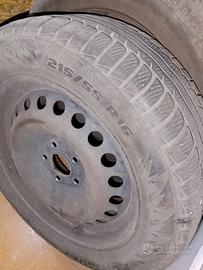 Gomme invernali comprese di cerchio