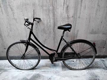 Biciclette vintage complete.