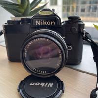 NIKON FE VERSIONE NERA CON 50mm 1:1.8