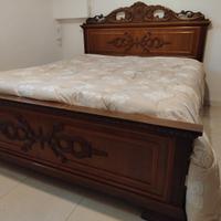 Letto matrimoniale con rete e 2 comodini