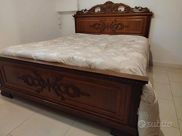 Letto matrimoniale con rete e 2 comodini