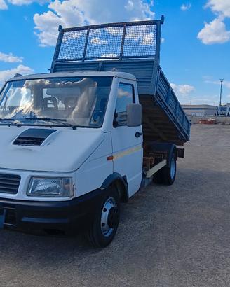 Iveco Daily 49 10 patente c  ribaltabile  