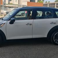 Mini Cooper D Countryman 2.0 Business Automatica