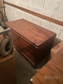 Baule rustico in legno massello - stile vintage