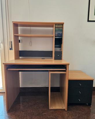 Scrivania con alzata e cassettiera inclusa