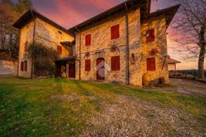 CASA DI CORTE A PALANZANO