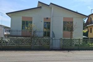 Villa di 157 m² con 5 locali e box auto doppio a P
