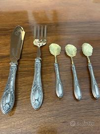 5 posate per servire i dolci