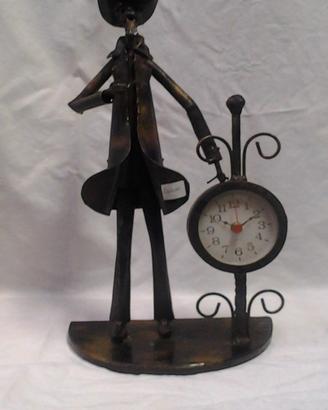 Orologio Ferro Battuto con Statua