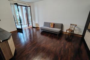 Biassono fronte parto trilocale, box