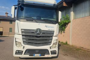 Mercedes ACTROS 2548