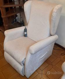 Poltrona alzapersone a 2 motori