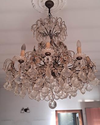 lampadario vintage in bronzo brunito con ciondoli 
