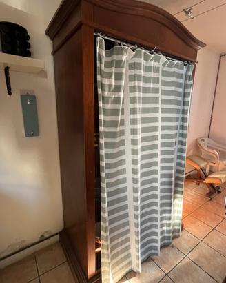 Armadio di legno