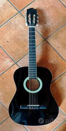 chitarra Navarra nera 3/4  accordata con capotasto