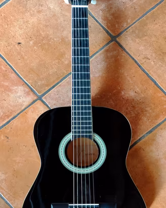 chitarra Navarra nera 3/4  accordata con capotasto