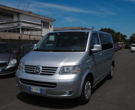 Volkswagen Transporter Caravelle 2.5 TDI/130CV 8 P
