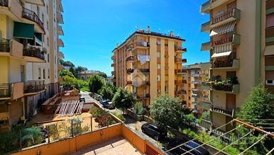5 LOCALI A GENOVA