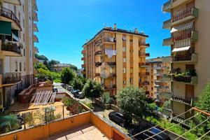 5 LOCALI A GENOVA