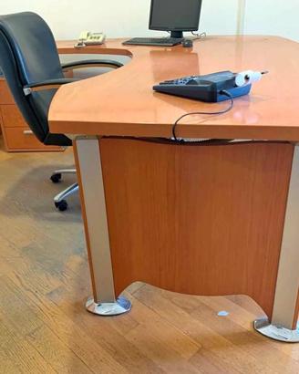 Scrivania Angolare in legno