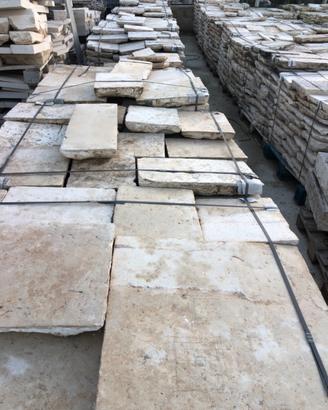 Pavimenti vissuto di pietra