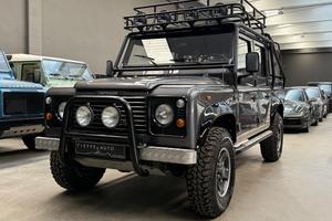 LAND ROVER Defender 110 TD5 CREW CAB TOMB RIDER