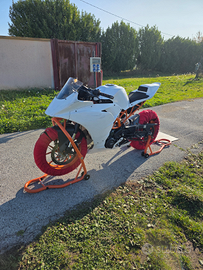 Ktm rc 390 da pista