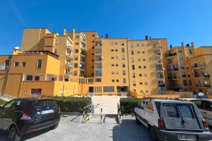 Via Sicilia - 92 mq con cantina e posto auto